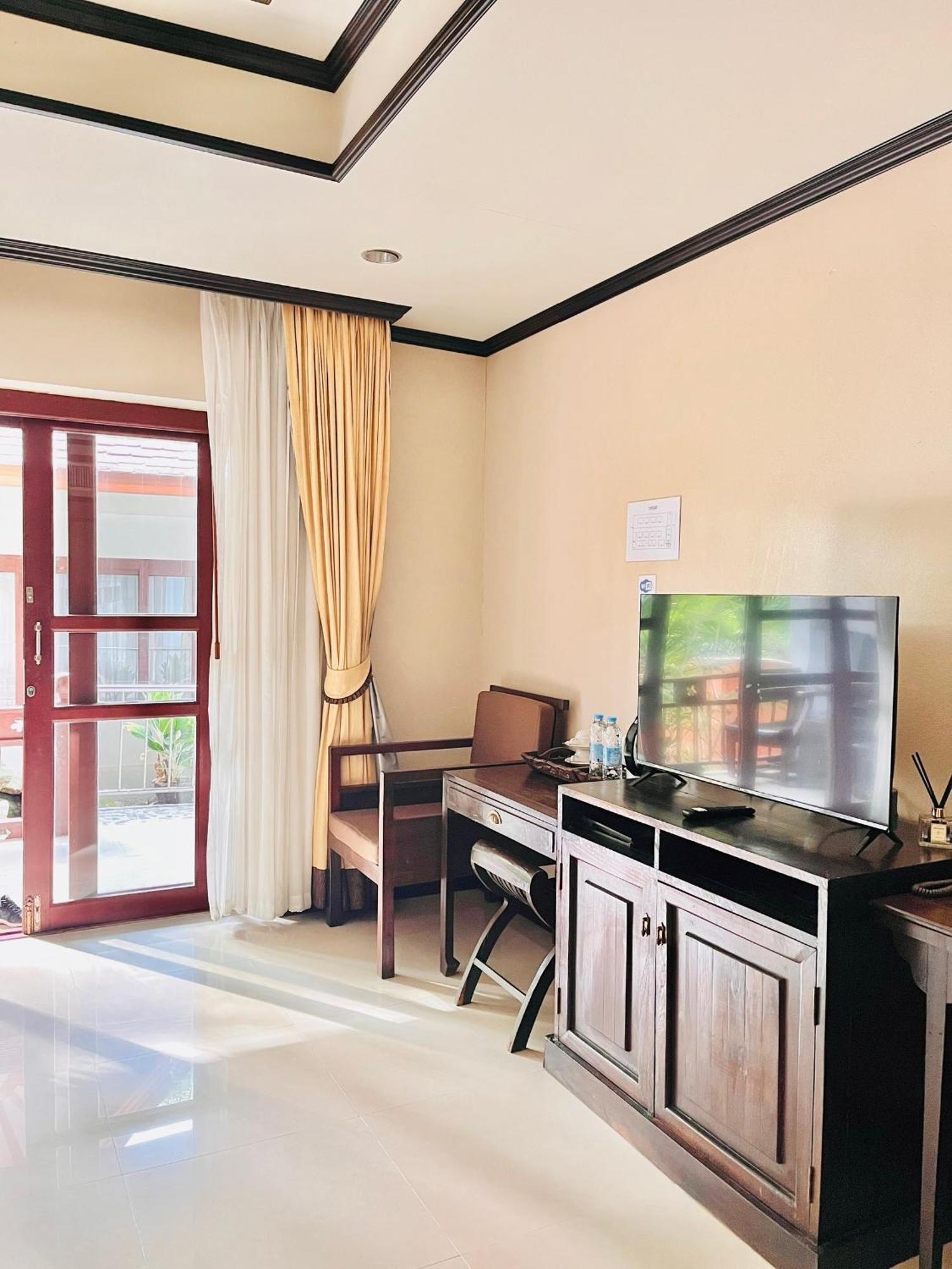 Kanok Buri Resort Lipa Noi Exteriör bild