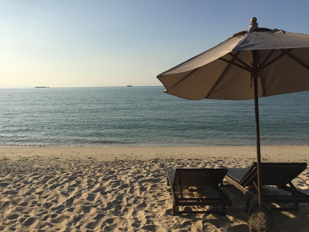 Kanok Buri Resort Lipa Noi Exteriör bild