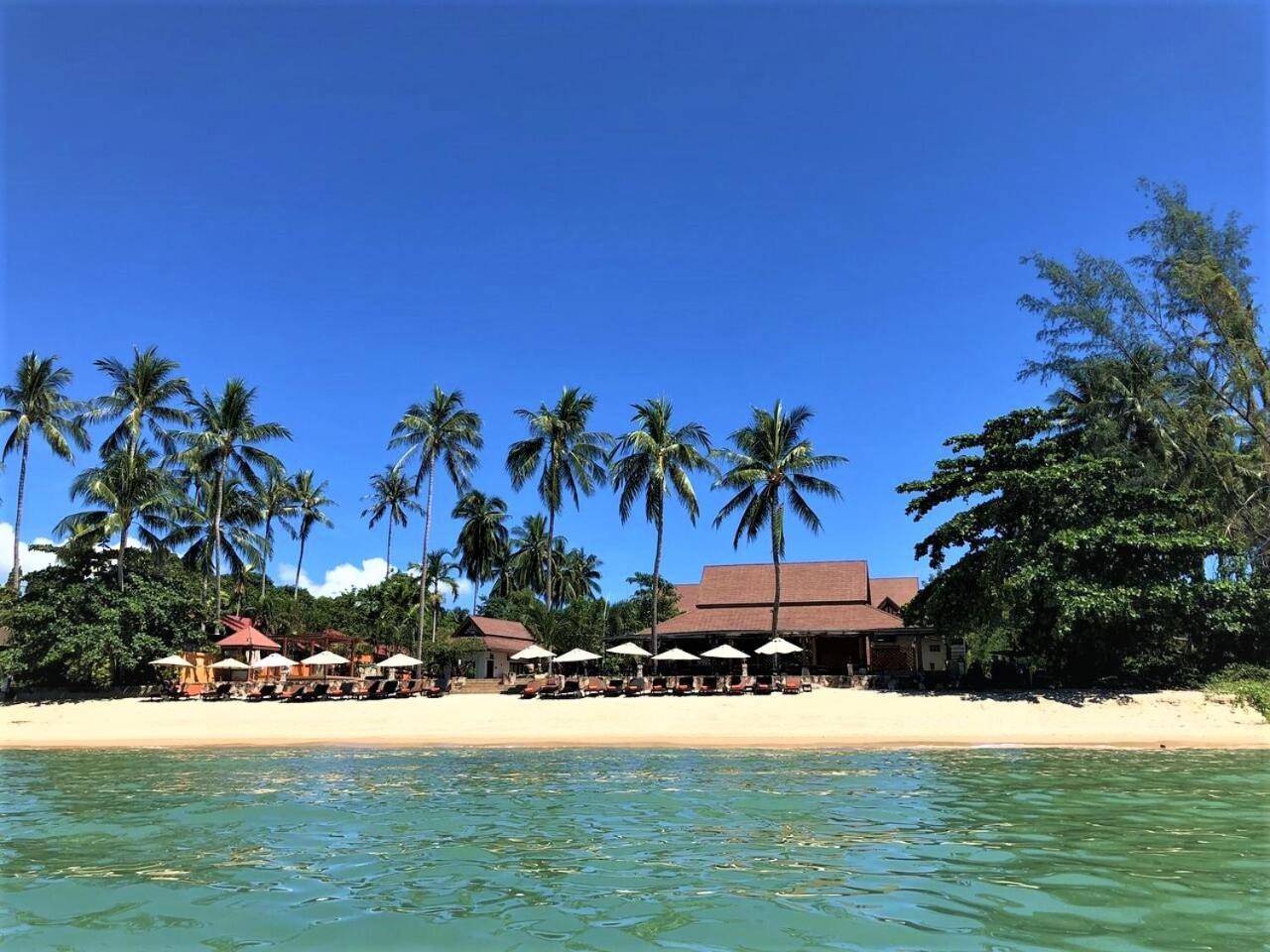 Kanok Buri Resort Lipa Noi Exteriör bild