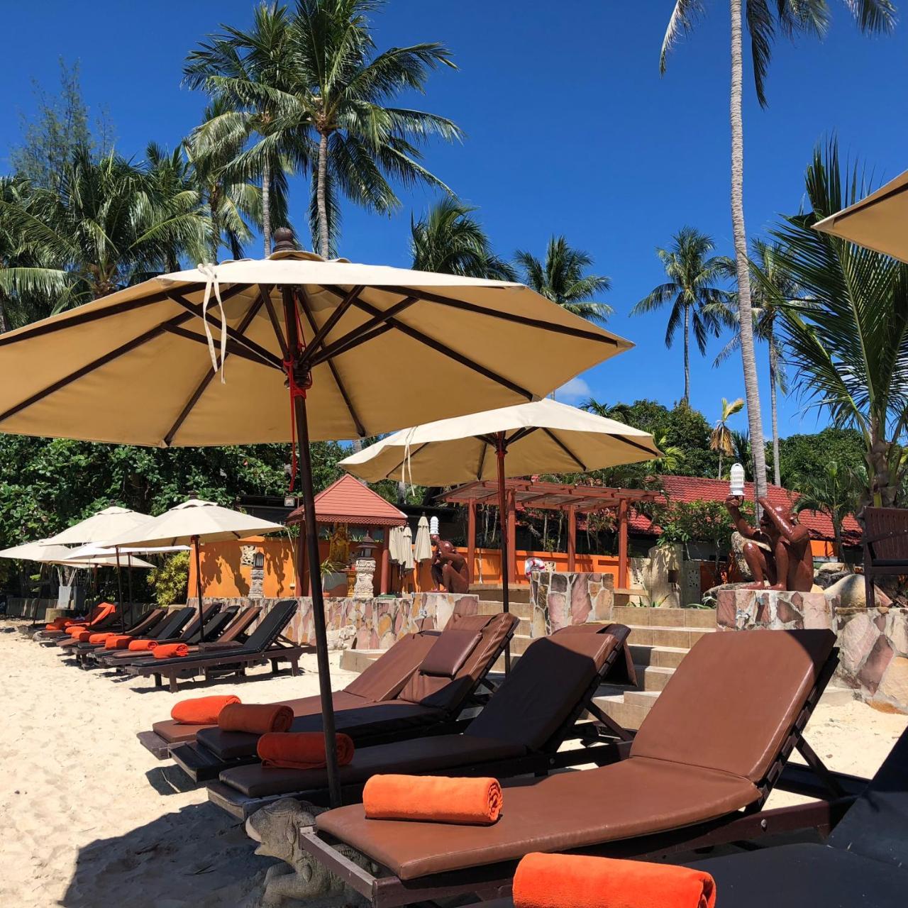 Kanok Buri Resort Lipa Noi Exteriör bild