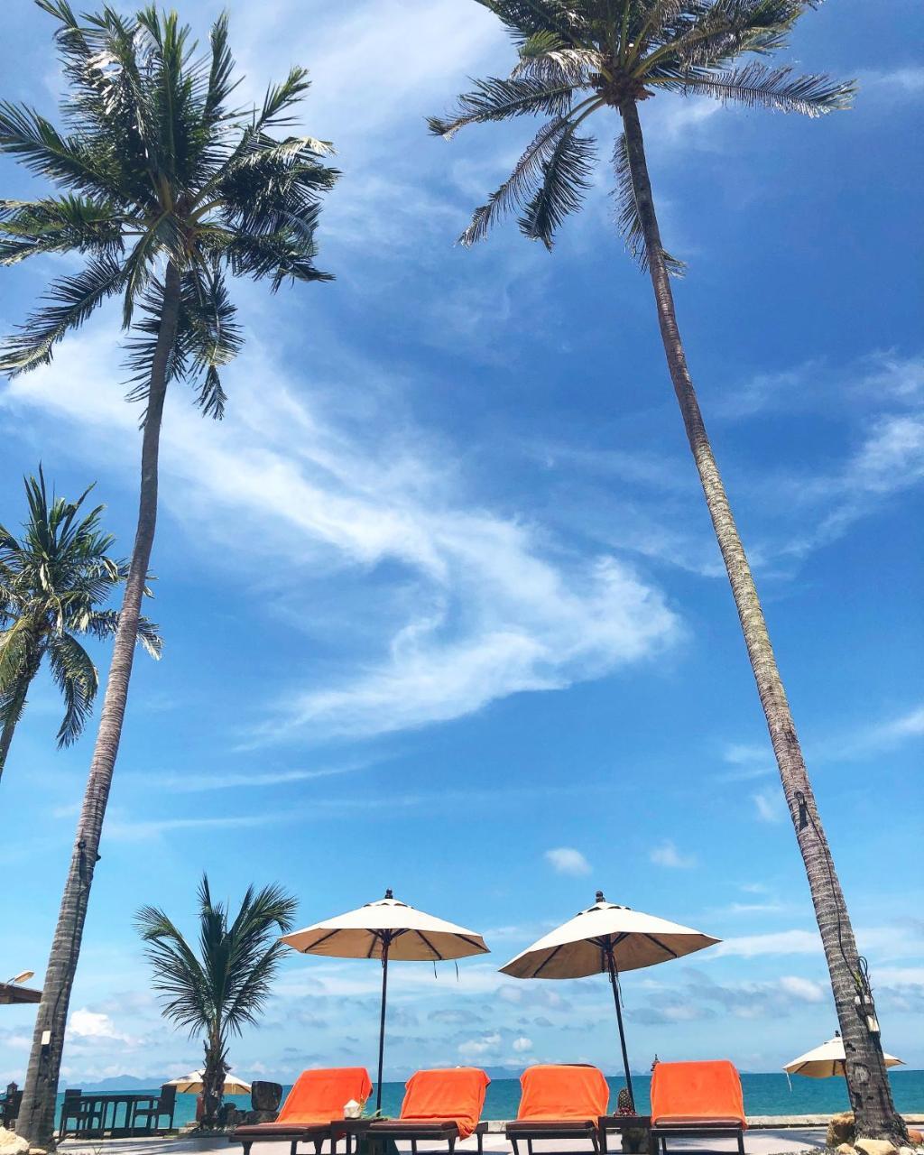 Kanok Buri Resort Lipa Noi Exteriör bild